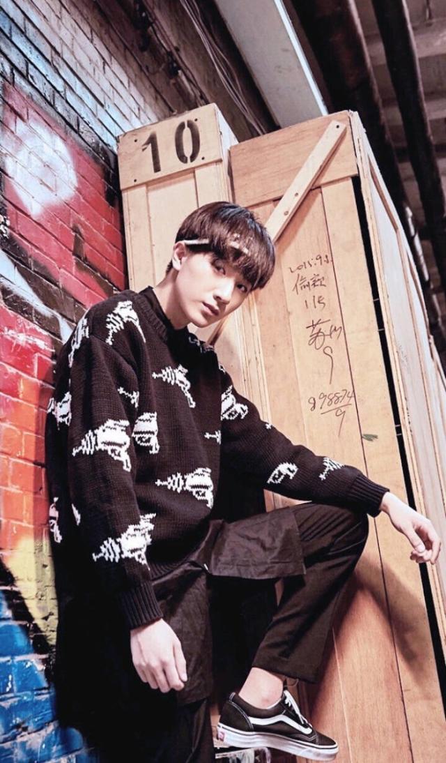 李宏毅在你眼中是个什么样的人呢，你喜欢他吗？