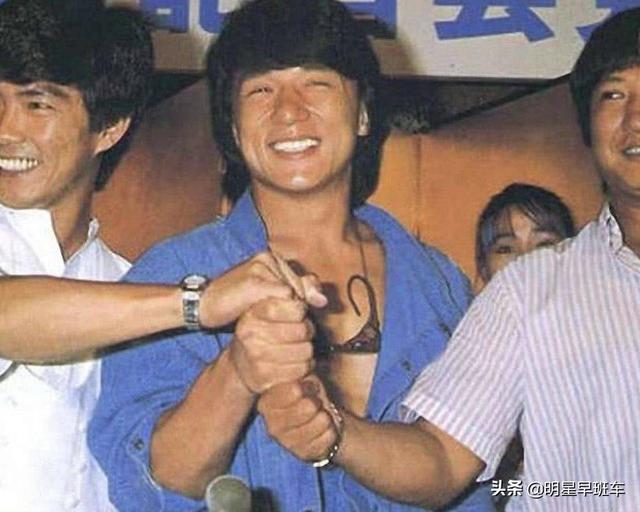 成龙黄金渔场:成龙早期的影视作品有哪些，没成为大哥之前的作品？