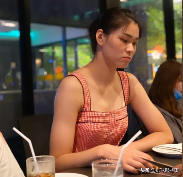 许安安:是什么原因造成杜清清一直无法成为中国女排主力接应？