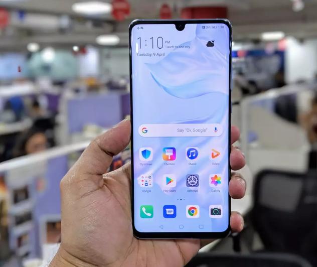 三千块钱以下,什么品牌什么型号手机像素最好？