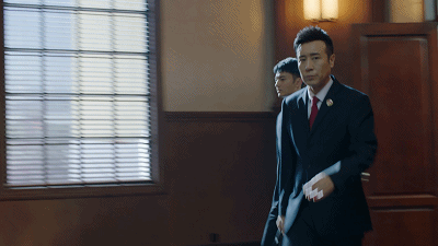 杜源老婆:于和伟在电视剧《决胜法庭》中表现怎么样？