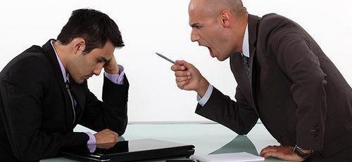 头条问答 - 男上司骂了我,我不理他,他又来逗我什么意思?(19个回答)