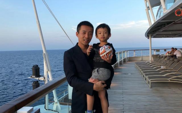 汪小菲爸爸:大S和汪小菲官宣离婚，那么是谁先提出的离婚？