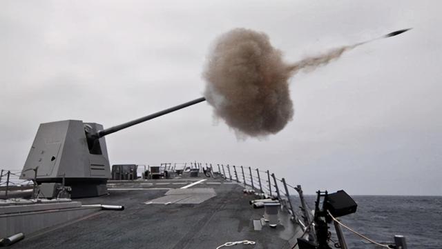 舰炮发射炮弹后，弹壳怎么处理？回收还是扔海里？插图31