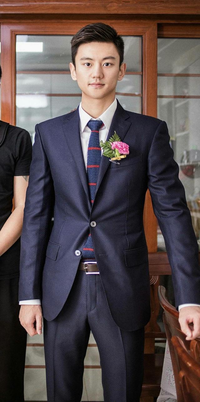 周晓兰:中国女运动员里面哪个最好看？男运动员哪个最帅？