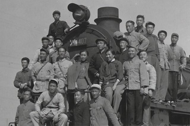 抗日战争时期，我军是否缴获了大量日军的大衣？对此你如何评价？插图47