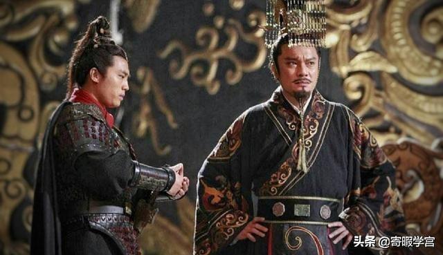 为什么秦始皇在世时陈胜刘邦项羽这些人不敢出来？