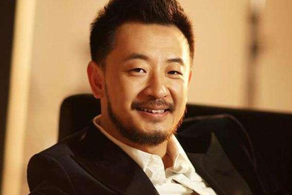 崔永元炮轰范冰冰:崔永元的一抽屉合同该拿出来吗，会拿出来吗？