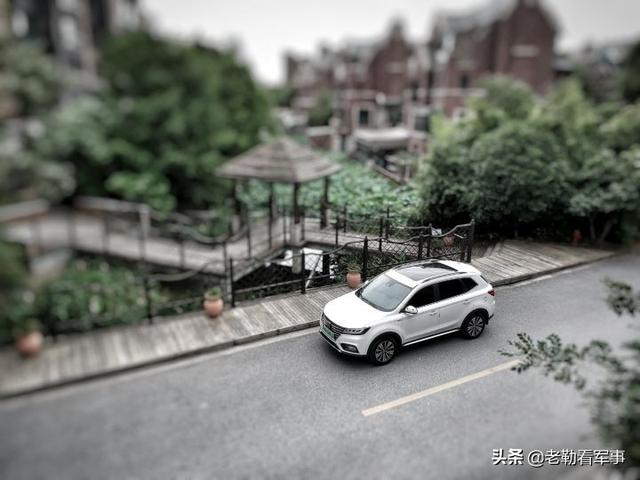 听说荣威RX5PLUS采用的斑马系统功能比较强大,是真的吗？
