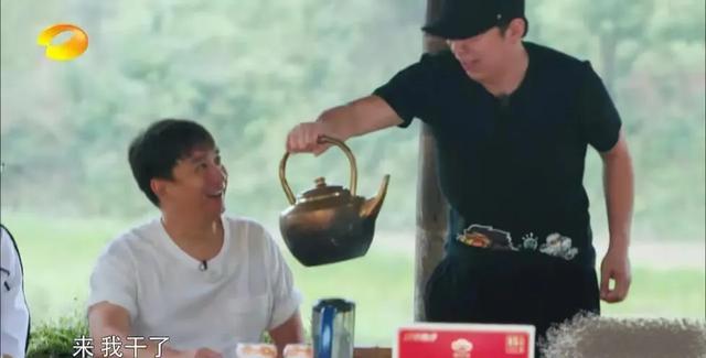 杜淳张嘉倪分手原因:为什么黄磊会带给观众一种高傲感