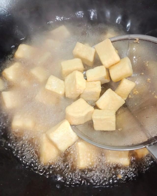 油炸豆腐泡怎么做蓬松不回缩，麻球怎么做，为什么每次自己做都鼓不起来