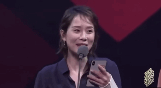 梁静老公:“国民媳妇”当众“卖惨”，中年女演员到底值不值得同情？