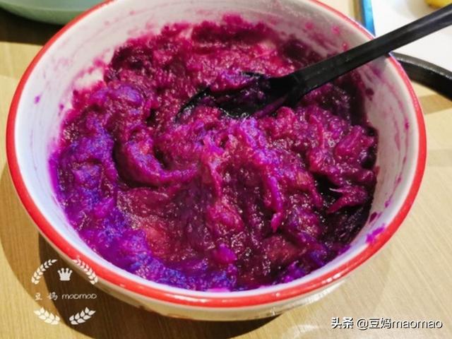 紫薯可以做什么甜品，紫薯的原产地是哪用紫薯做什么点心好吃