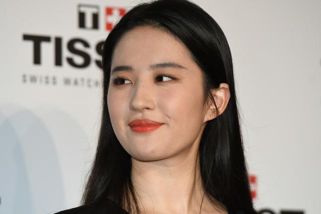 为什么长得好看的女生有这么多,大部分女生都化妆了吗？