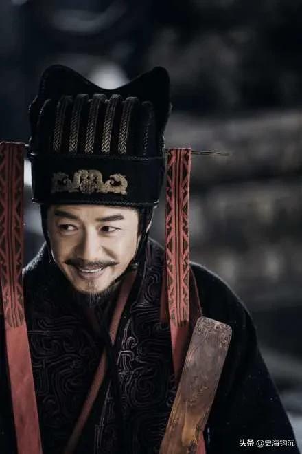 大秦赋吕不韦为什么经常揉肚子是当代商人的习性还是另有原因