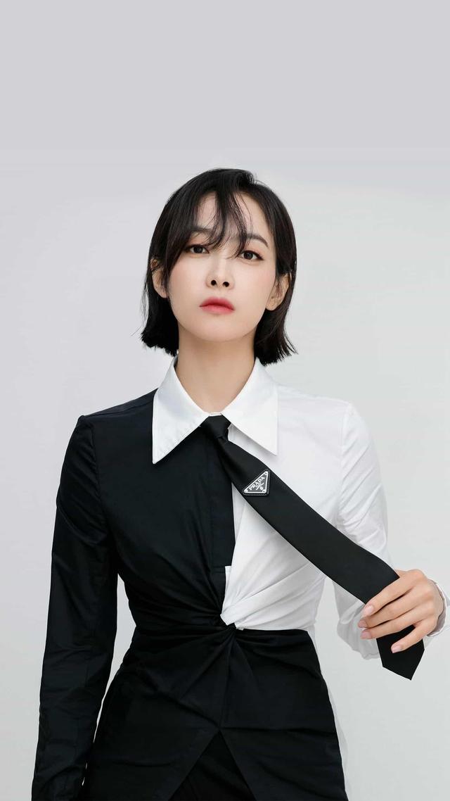 舒淇的前任老公是谁:女朋友背着我和前男友接吻了并且还爱着他，我该怎么办？