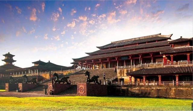 头条问答 - 秦朝定都咸阳,秦都咸阳和今天的咸阳,西安是什么关系?