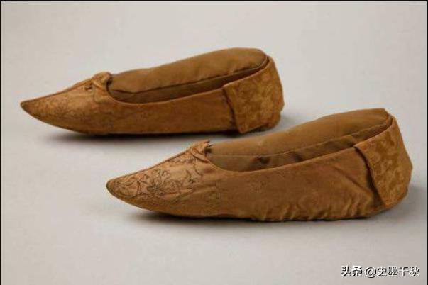 中国古代妇女缠足是个"历史之谜",何时产生?何以流传千年?