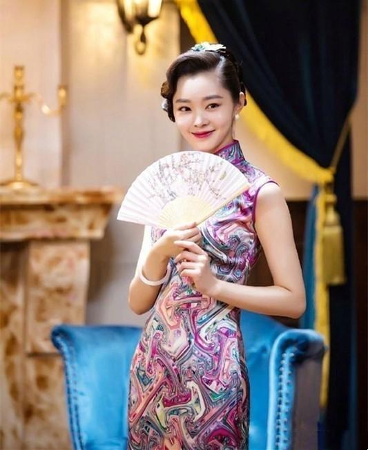 李娜英宋茜对比照:在电视剧，电影里演坏人会掉粉吗