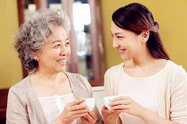 婆婆来了剧情介绍:婆婆是戏精，当面一套背后一套怎么办？
