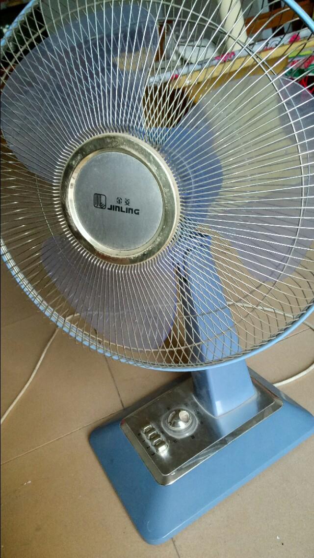电风扇通电但是不转怎么回事？