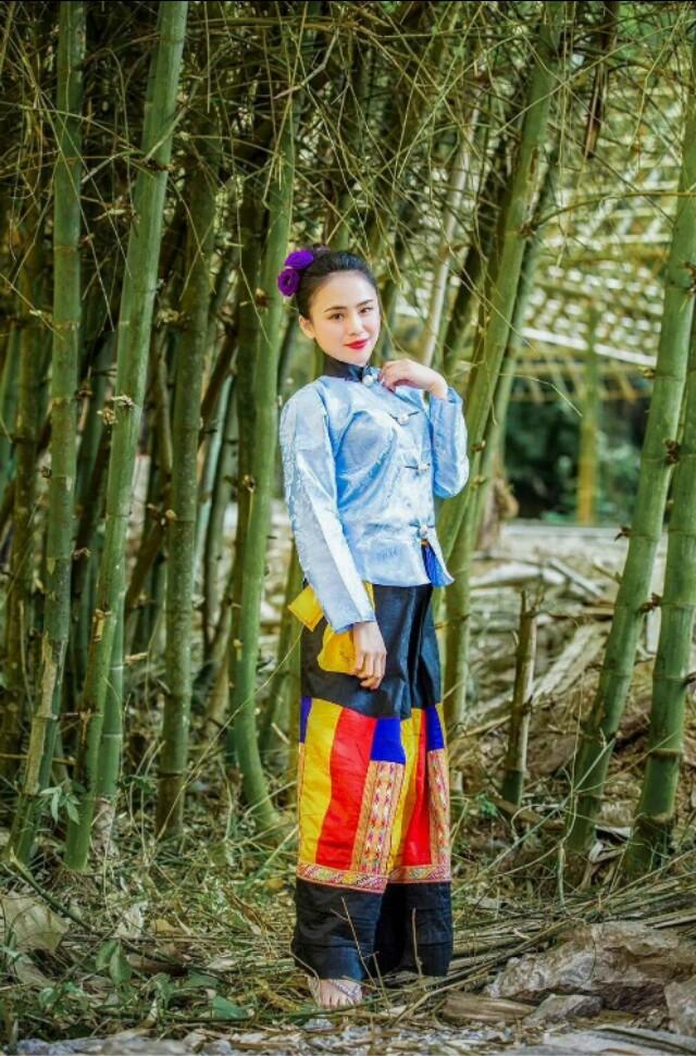 你最喜欢云南哪个少数民族的民族服饰，为什么？