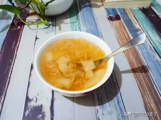雪梨老公张衍家是干嘛的:熬梨汤的正确方法是怎样的
