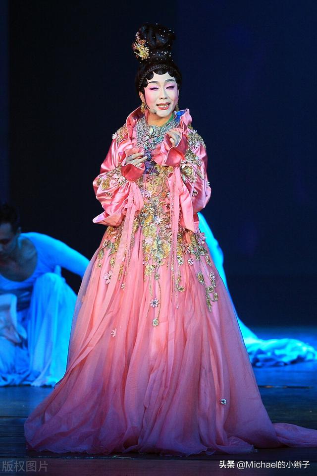 李玉刚是男是女:大家如何评论李玉刚的唱功