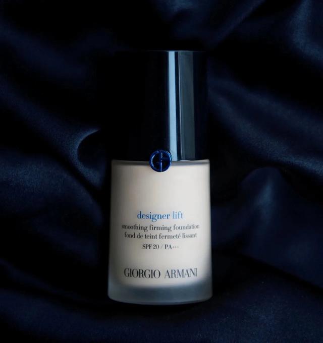 哪款粉底液好用,持妆不暗沉？