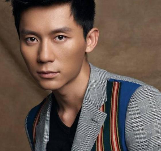 演员李晨:你觉得明星李晨身材符合强壮标准吗？