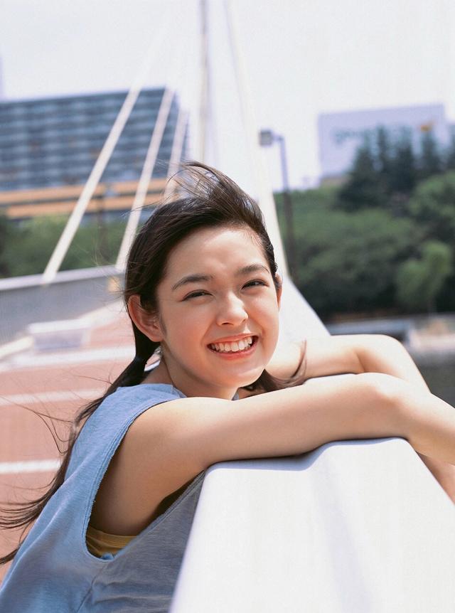 泡妞高手都有什么套路？:骑在突出的木棒上play
