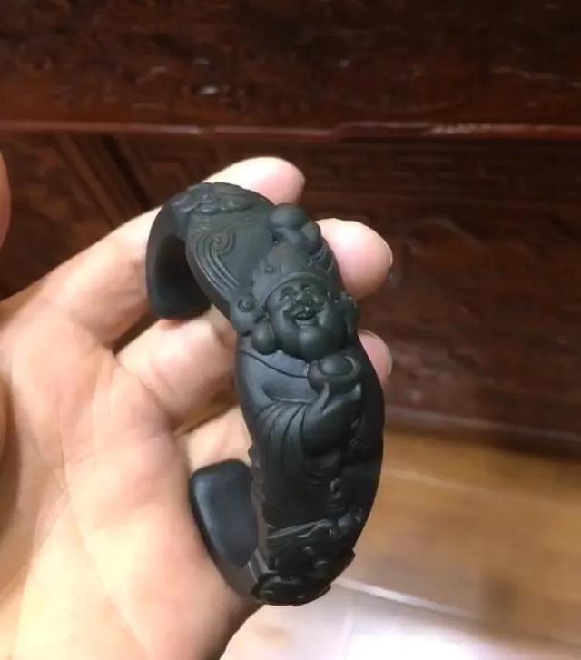 头条问答 - 男士可以戴玉镯子吗?(端和一品的回答,0赞)