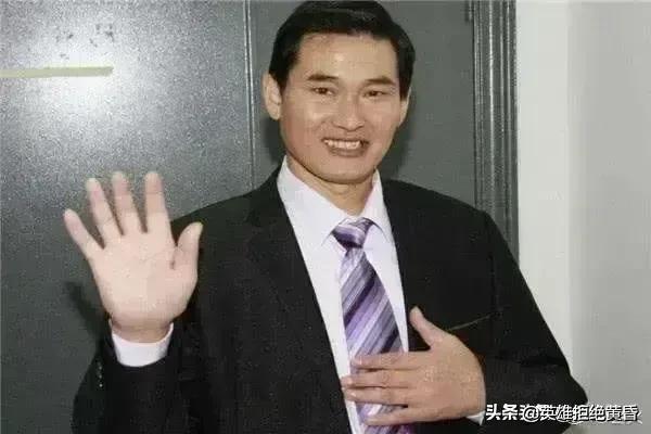 宋小宝出轨女粉丝:张晓磊炮轰朱之文六宗罪，如果属实，大衣哥需要承担哪些法律责任