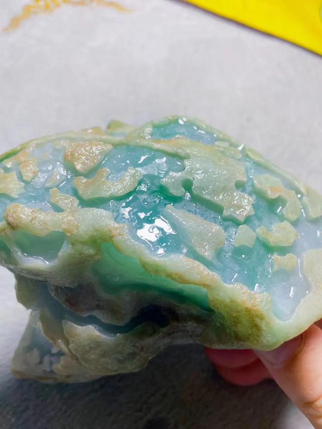 玉石原石的保养方法,开了窗及扒了皮的翡翠原料怎么保管？