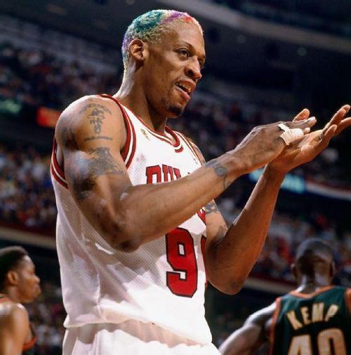 大虫罗德曼当年在公牛队场均只有5分，他为什么能和当年的乔丹皮蓬并称为三巨头？插图20