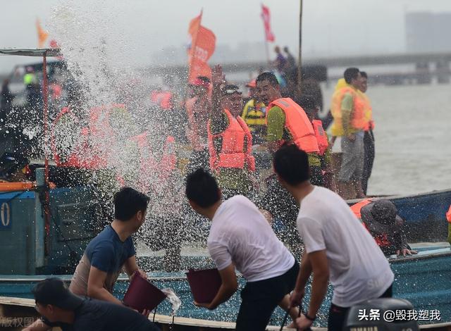 海滨小镇，可以介绍一个宜居房价相对便宜的海边小镇吗