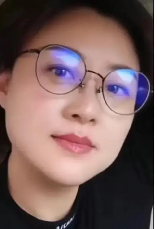 求最好看女孩图片？