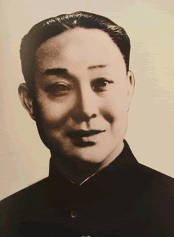 京剧六月雪图片:京剧各派现在有哪些名家名段？