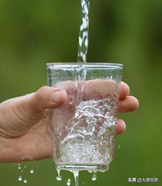水对身体究竟有多重要，为什么要多喝水，水和人体器官都有哪些联系