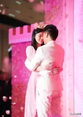 何猷君读什么:如何看待奚梦瑶和何猷君结婚？