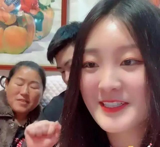 爱恨一线牵剧情介绍:夫妻因为不会生育而离婚，可和别人结婚了都分别生了是怎么回事？