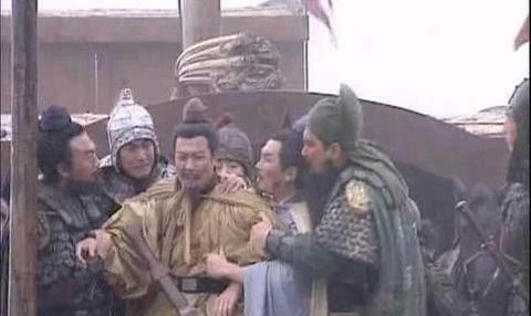 袁腾飞简历:想写一下三国人物，从哪里可以找到一些靠谱的书籍？