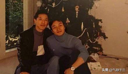 唐鹤德现在在做什么:是哥哥张国荣爱唐鹤德多，还是唐先生爱哥哥多些？