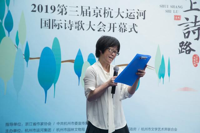 华丽琴鸟的构造:余秀华为什么离开今日头条？