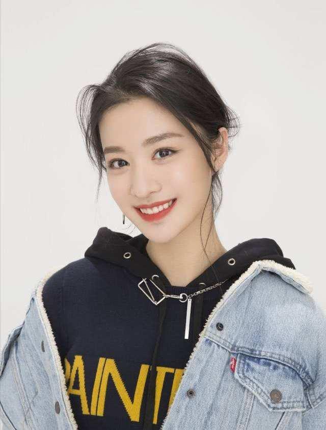 刘亦菲的妹妹:《清平乐》中，最受宠爱的张妼晗，和刘亦菲长的像吗
