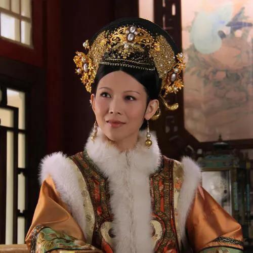 如果你在坐飞机的时候发现坐在你旁边的人是蔡少芬，你想说什么？