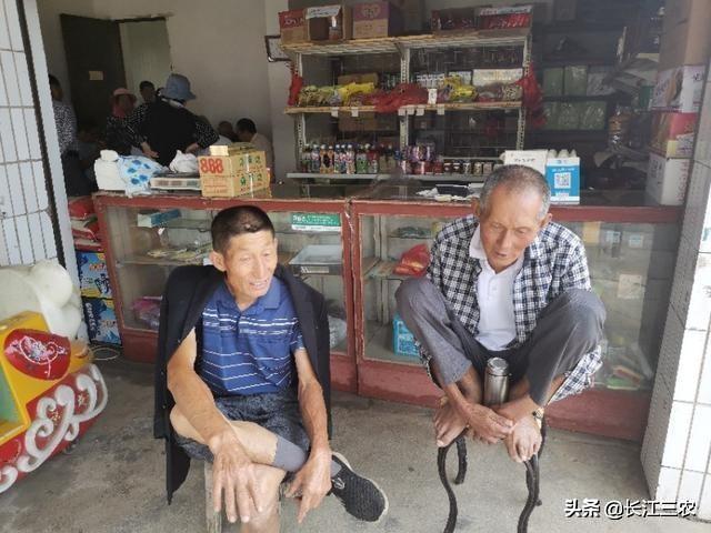 微信<a href=https://maguai.com/marketing/11791.html target=_blank class=infotextkey><a href=https://maguai.com/marketing/11791.html target=_blank class=infotextkey>二维码红包</a></a>墙微擎:“女生，微信少加男的，别人请客也别去，蹭酒的局更别去”怎么看