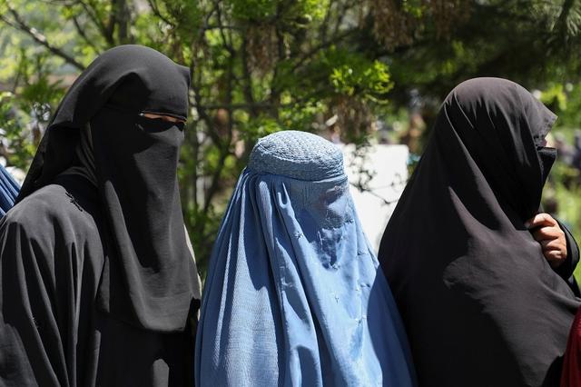 阿富汗女性无法在正式场合上班？，塔利班接手阿富汗对当地妇女有什么影响