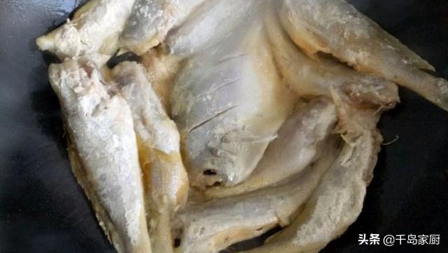 椒盐海龙鱼图片:椒盐海龙鱼图 请大家分享一下无锡红烧杂鱼的做法可以吗？