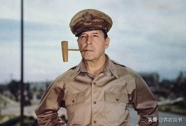 美国五星上将麦克阿瑟是怎样被解职的？为什么？插图15